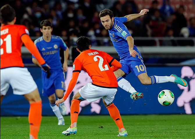 Chelsea v Monterrey: Mata pass