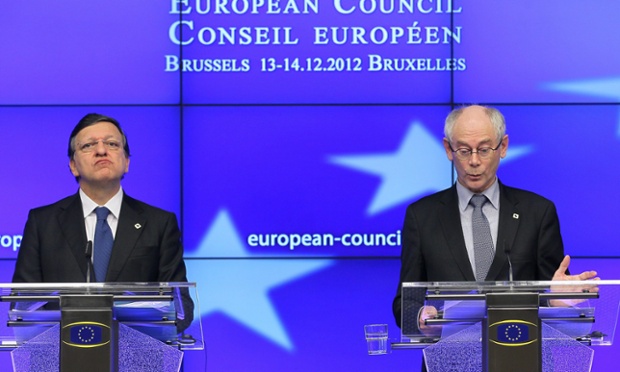 European Commission President Jose Manuel Barroso (L) holds a news conference with European Council President Herman Van Rompuy (R) at the end of the first day of the European Council meeting at the European Council headquarters in Brussels, Belgium, 14 December 2012. 