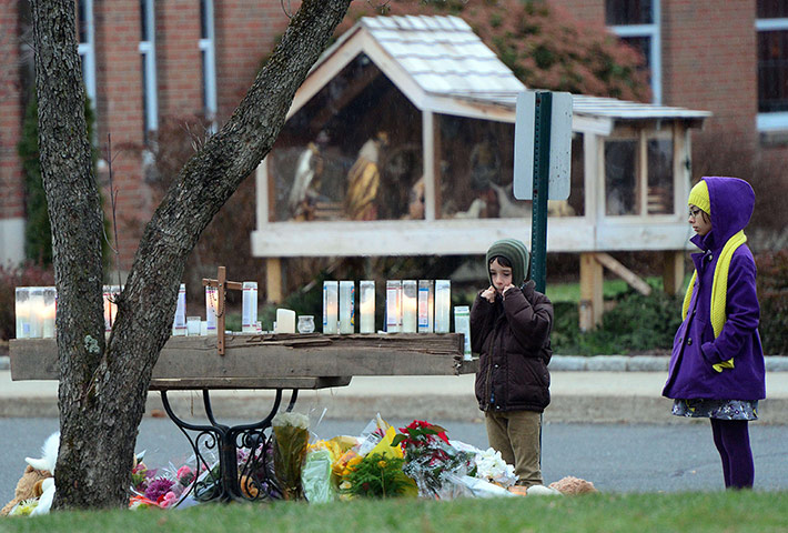 Sandy Hook: Young parishioners pay their respects