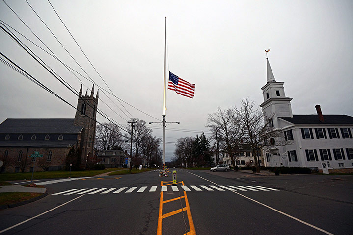 Sandy Hook: The US flag flies at half-mast in memory of the 27 shooting victims 