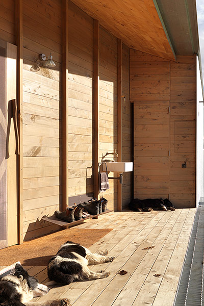 Homes Shearers Quarters: Exterior and sheepdogs of Shearers Quarters