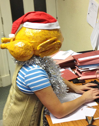 deckyourdesk: Turkey on head