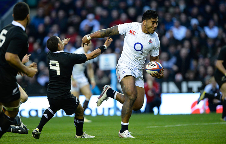 tom england v nz: Manu Tuilagi brushes aside Aaron Smith 