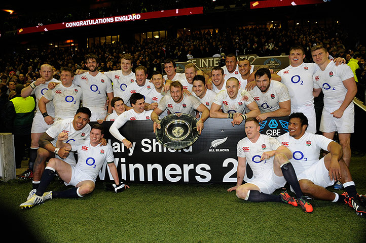 tom england v nz 2: The whole England team savour their victory