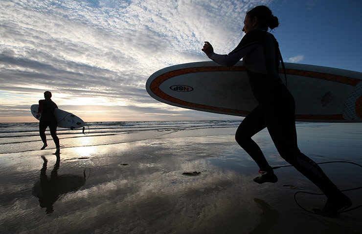 Holiday Cottages gallery: Surfing Enthusiasts Descend on Fistral Beach, Cornwall