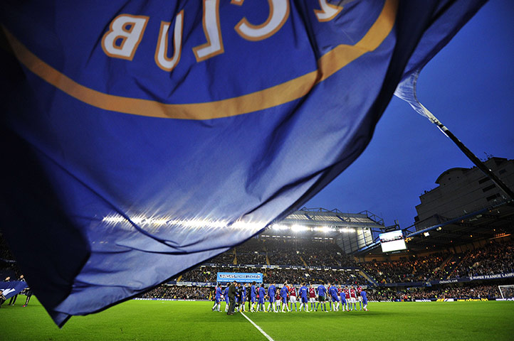 Sunday Action Roundup: Players shake hands before the game 