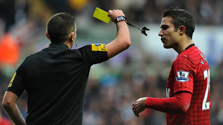 Sunday Action Roundup: Robin van Persie gestures after being booked by referee Michael Oliver