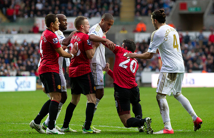 Sunday Action Roundup: Robin van Persie gets up to square up to Ashley Williams