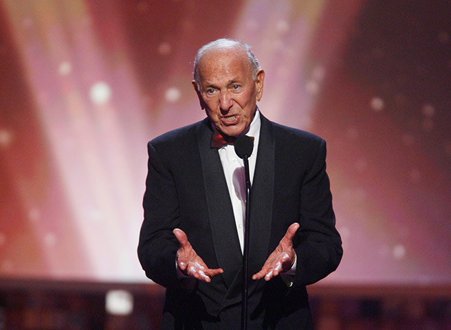 Jack Klugman dies: Klugman speaking at 6th annual TV Land Awards