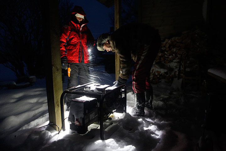 Living in a freezer: The Koppels with their generator