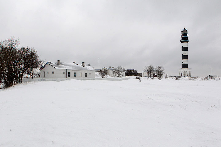 Living in a freezer: The Koppel's home on Osmussaar island