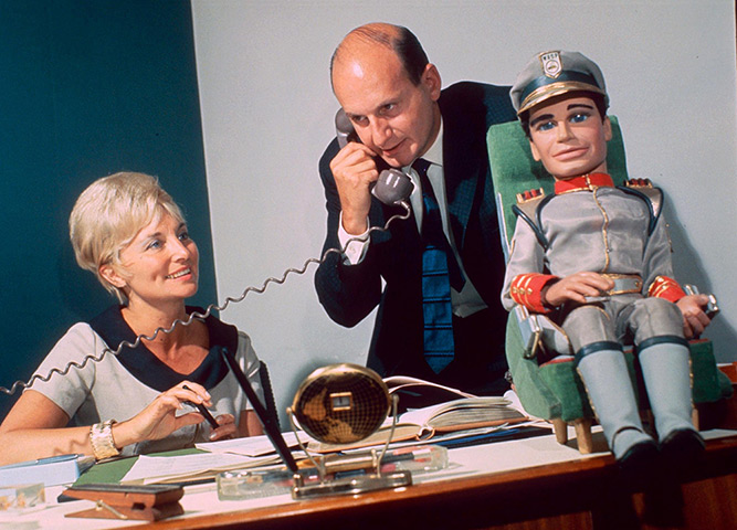 Gerry Anderson: Gerry And Sylvia Anderson wiith model Of Troy Tempest, 1966