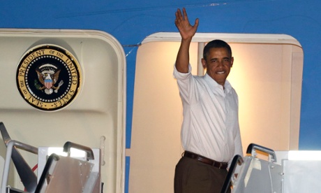 President Obama boards Air Force One at Honolulu Joint Base Pearl Harbor-Hickam