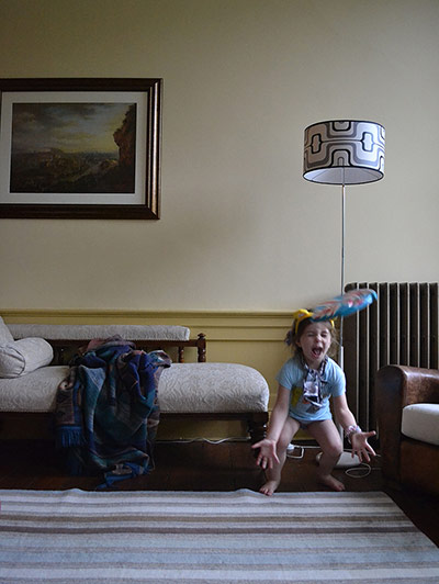 Your Pictures: reactions: My boyfriend trying to teach his 4 year old sister how to play frisbee
