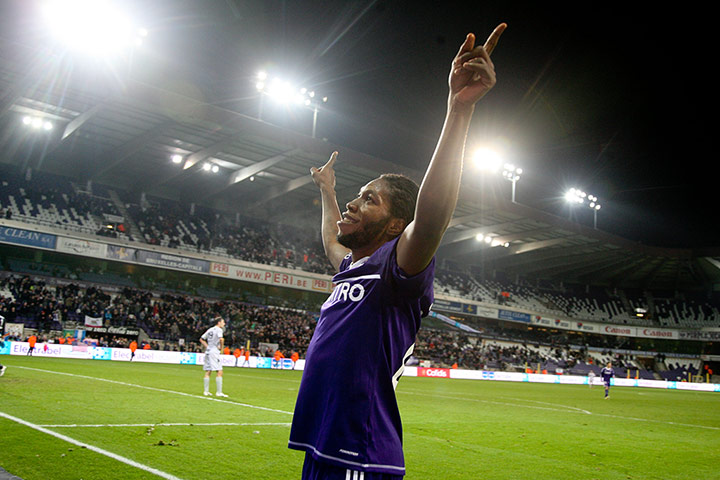 Transfer Top 20: Dieumerci Mbokani