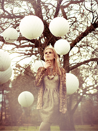 Gold and white:: Gold and white: seven different looks - in pictures