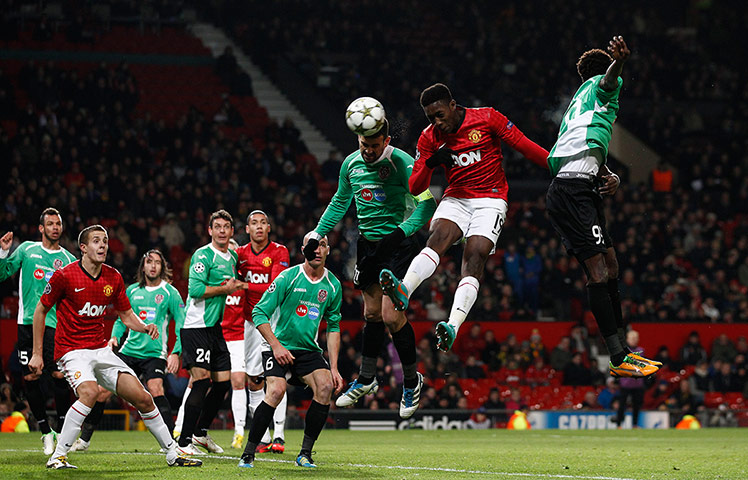 Wed Champ league 2: Manchester United's Danny Welbeck meets Wayne Rooney's corner 