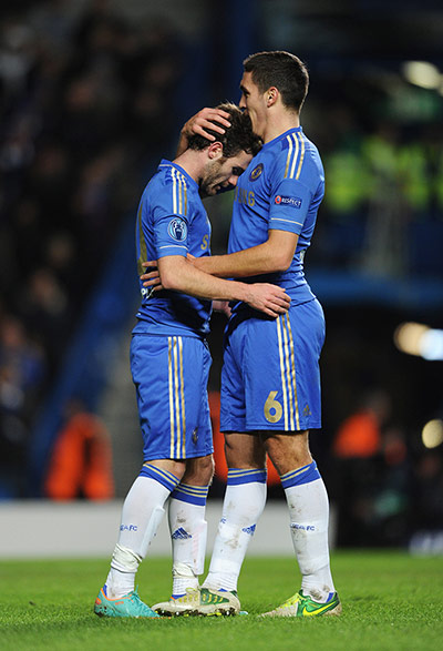 wed champ league 3: Juan Mata and Gary Cahill embrace