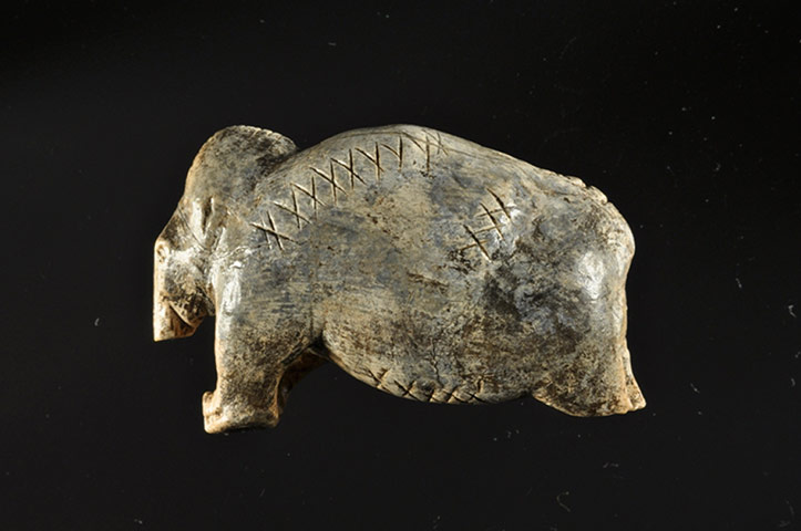 Ice age artifacts: Mammoth, Vogelherd Cave
