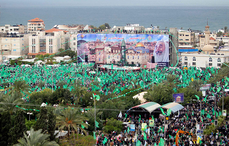 Hamas: Palestinians take part in a rally 