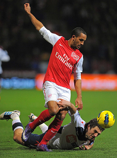 Wed Premier League: Theo Walcott and Sam Ricketts clash