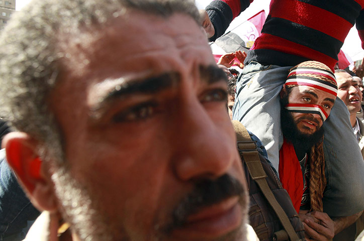 24 hours in pictures: protest in Tahrir square 