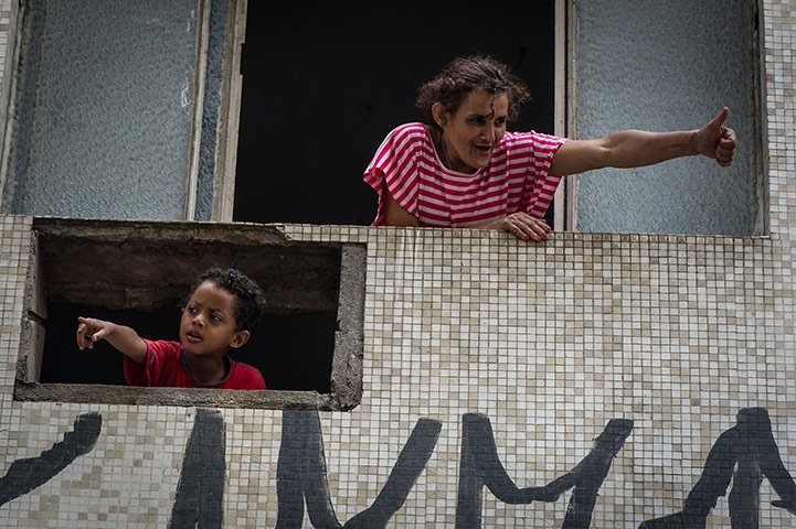 24 hours in pictures: eviction in sao paulo
