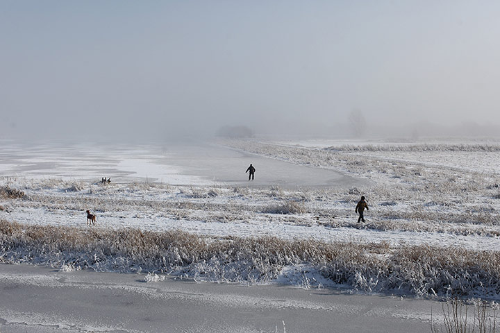 Ice Weather: Enthusiasts Attempt To Skate On The Frozen Fens