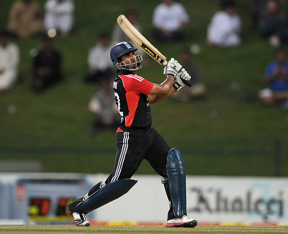 2nd ODI: Ravi Bopara of England bats against Pakistan
