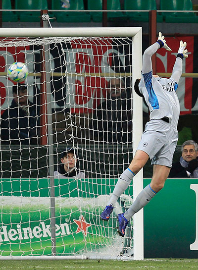 Champions League Wed: Arsenal's Wojciech Szczesny concedes the first goal against AC Milan