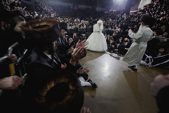 Jewish wedding: Ultra-Orthodox Jewish bride Nechama Paarel Horowitz fulfils Mitzvah tantz