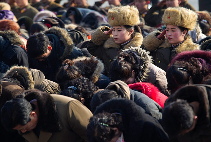 North Korea: Soldiers salute Kim Jong Il