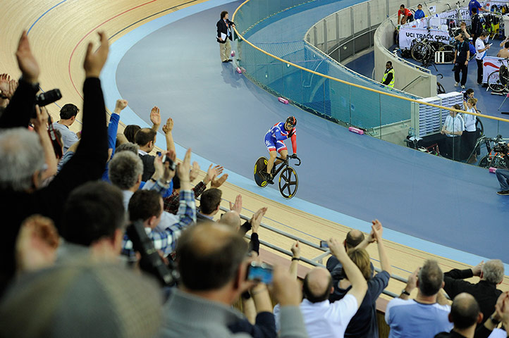 cycling saturday: Chris Hoy is cheered after winning his kieren heat