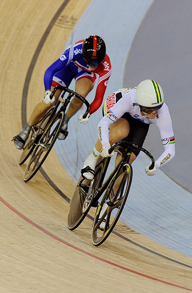 cycling saturday: Anna Meares sprints away to beat Victoria Pendleton