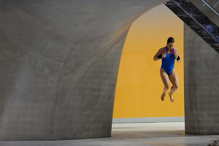 FINA Diving World Cup: FINA Diving world cup an Italian girl warming up