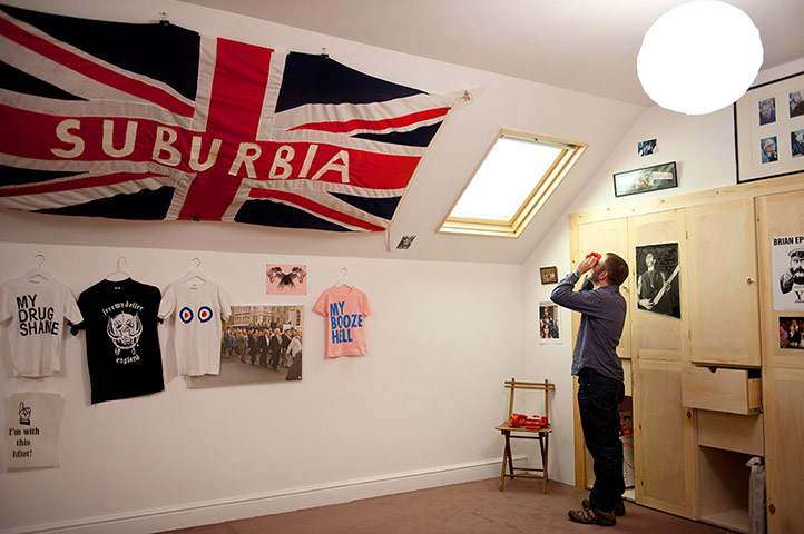 Jeremy Deller: Jeremy Deller: Joy in People. 