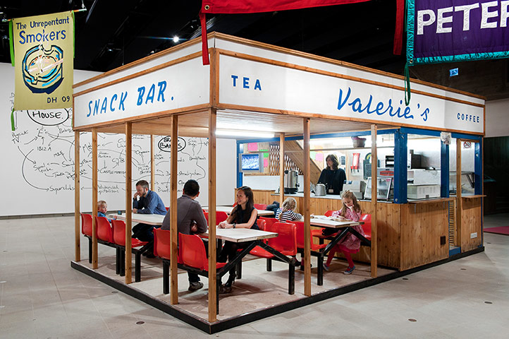 Jeremy Deller: Valerie's Snack Bar (2009)