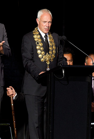 Christchurch memorial: The mayor of Christchurch Bob Parker speaks during the remembrance service