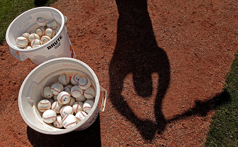 MLB spring training: Seattle Mariners' Darren Ford awaits batting practice
