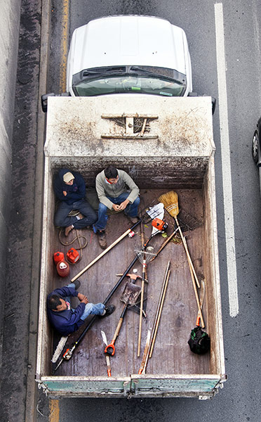 Car Poolers: Car Poolers, by Alejandro Cartagena