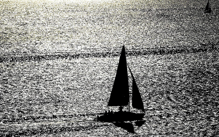 24hours: A boat sails during sunset in Rio de Janeiro, Brazil