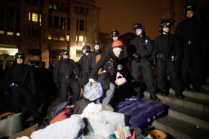 Occupy London eviction: Demonstrators collect their belongings