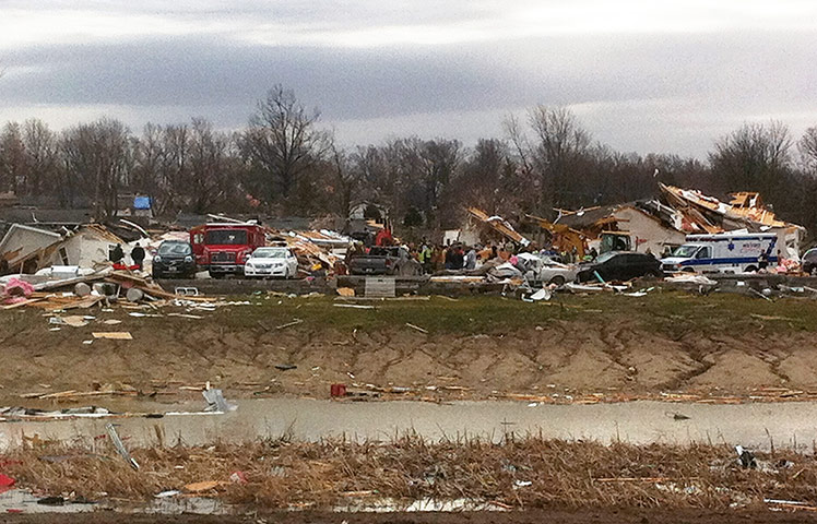 midwest-tornadoes: Harrisburg storm damage