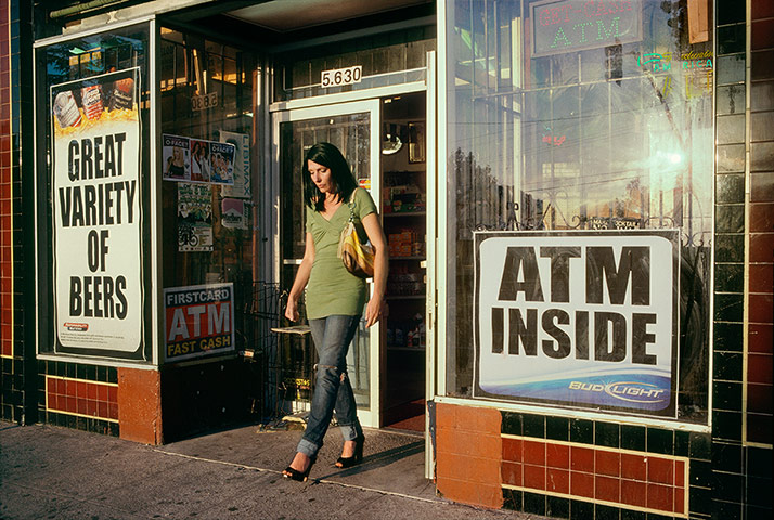 Lise Sarfati: She: Gina #08 Oakland, CA 2009