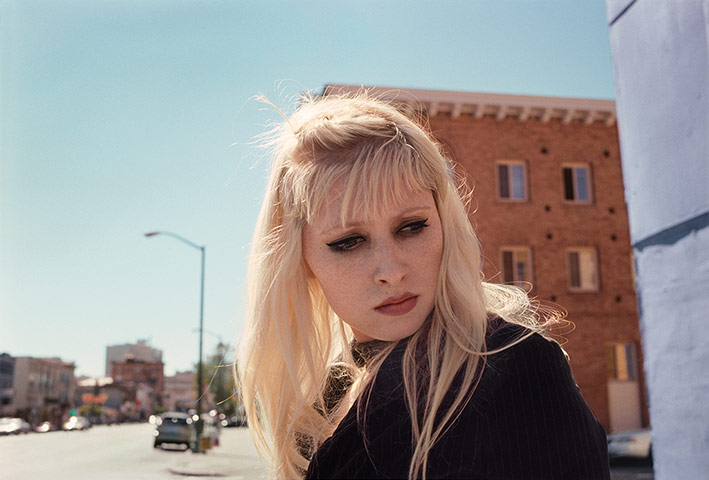 Lise Sarfati: She: Sloane #07 Oakland, CA 2007