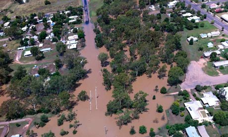 World News Headlines on World News Headlines  Floods Threaten Queensland Town S Levees