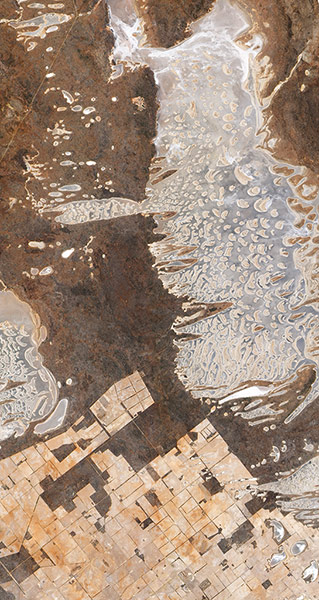 Satellite eye on earth: Salt Lake Dundas in Australia