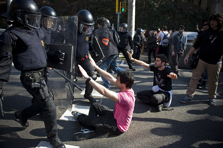 24 hours in pictures: University Students Protest In Barcelona