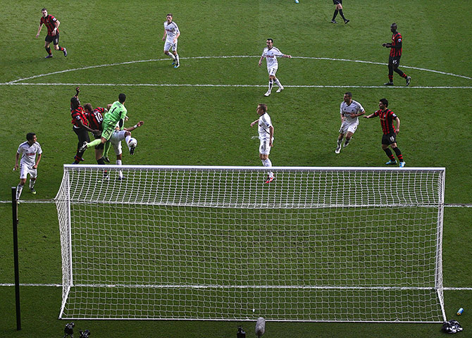 footy: Swansea City v Manchester City - Liberty Stadium