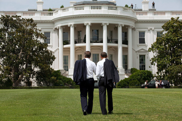 UKUS special relationship: 2010: President Barack Obama and David Cameron walk across the South Lawn